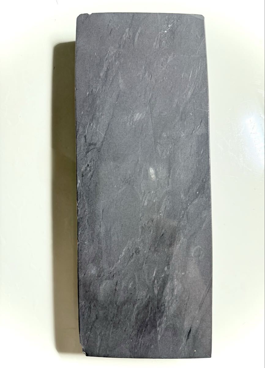 天然砥石 特級品 カラス 墨流し黒霞 1335g 鉋 鑿 大工道具 包丁 小刀 彫刻刀 木彫 カミソリ 砥石 /【Buyee】 Buyee ...