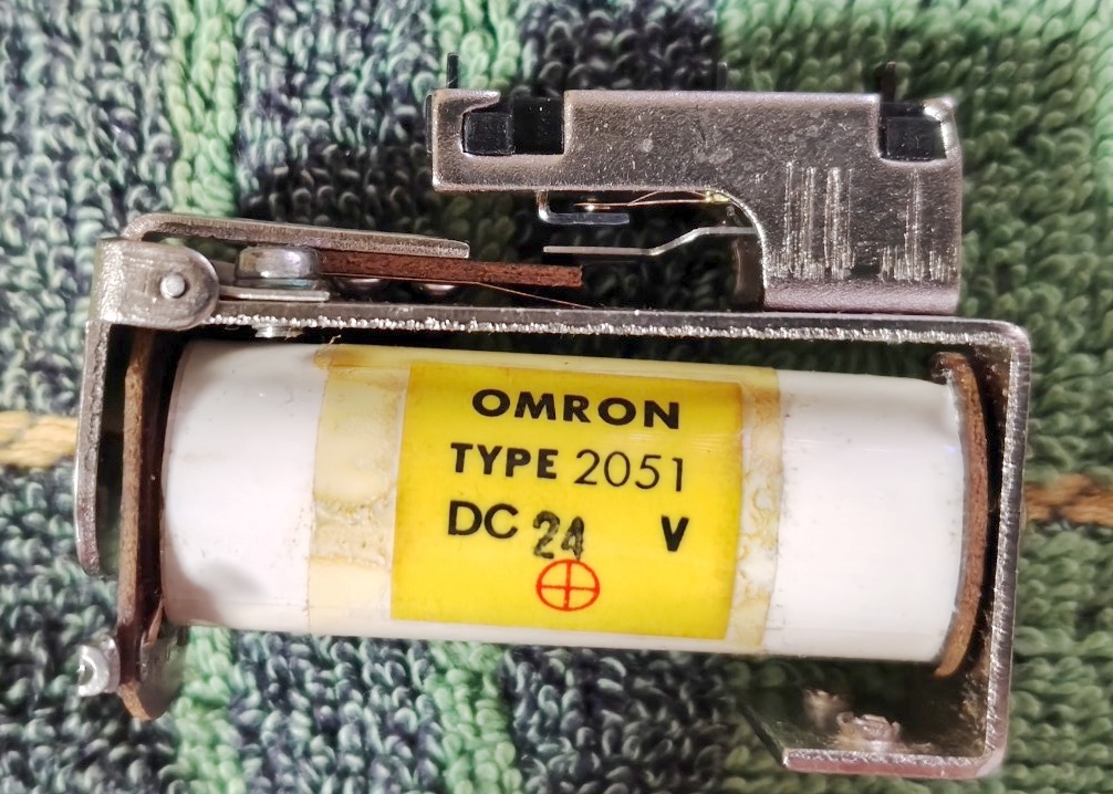 リレー [オムロン TYPE 2051 x 4個] 未使用品 OMRON /【Buyee】 Buyee - Japanese Proxy ...