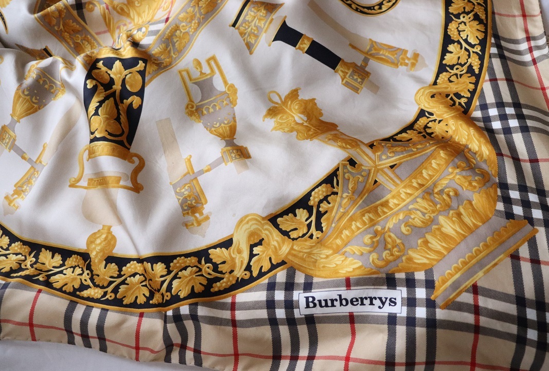 バーバリー　　大判　　スカーフ　　　にノバチェック　　絹100 シルク Vintage Burberry Check Silk Scarf / バーバリー NOVA チェック