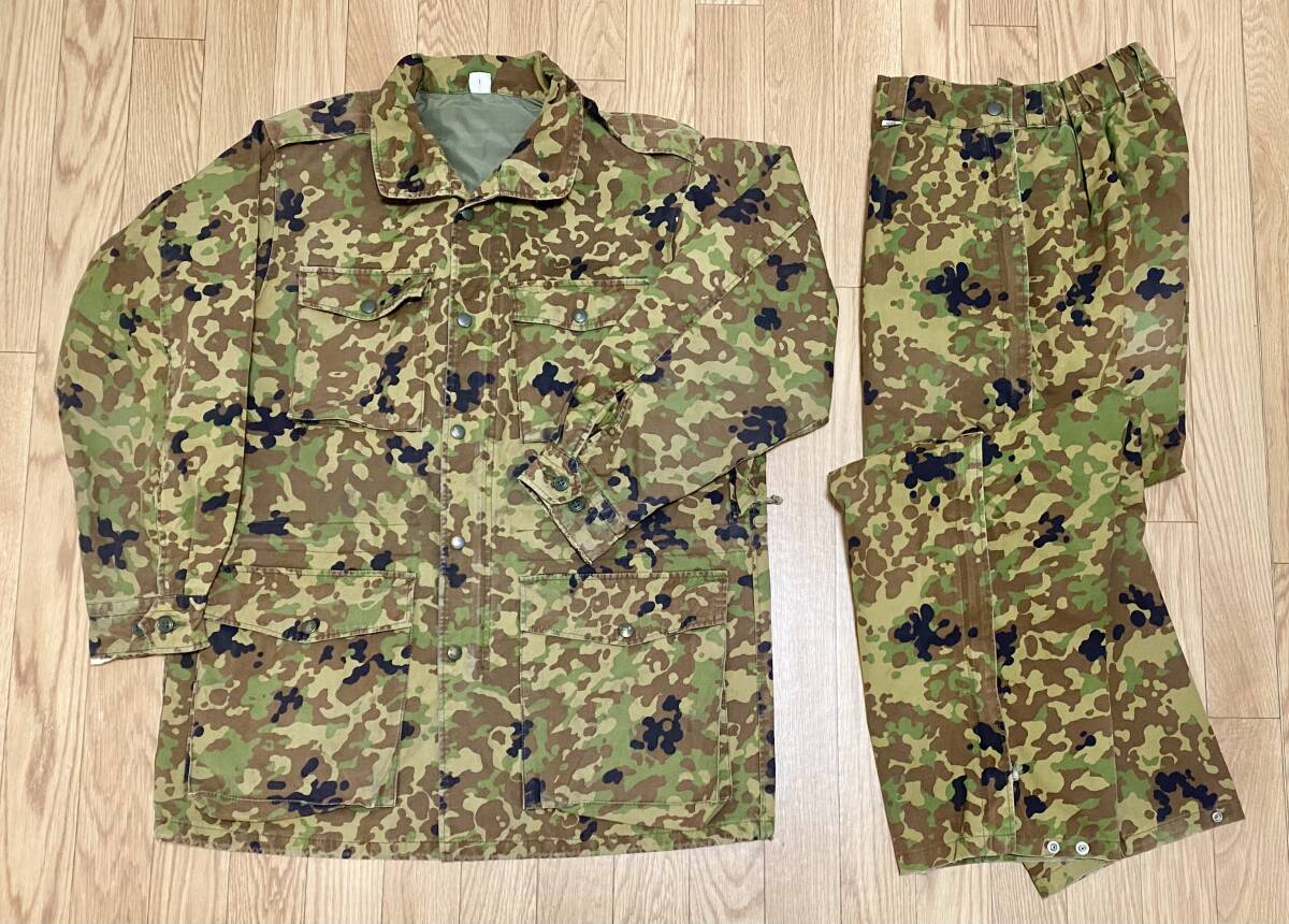 陸上自衛隊 防寒戦闘服,外衣上下(5A) 迷彩服外被雨具フリースゴアテックスポンチョ弾帯サスペンダー弾納水筒救急品袋半長靴88式ライナー ...
