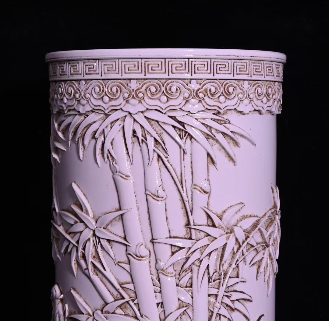 中国古美術品　大清嘉慶時代　同泰款 花卉蝶鳥中皿　本物保証　22cm 中国古美術品 大清嘉慶時代 同泰款 花卉蝶鳥中皿 本物保証 22cm
