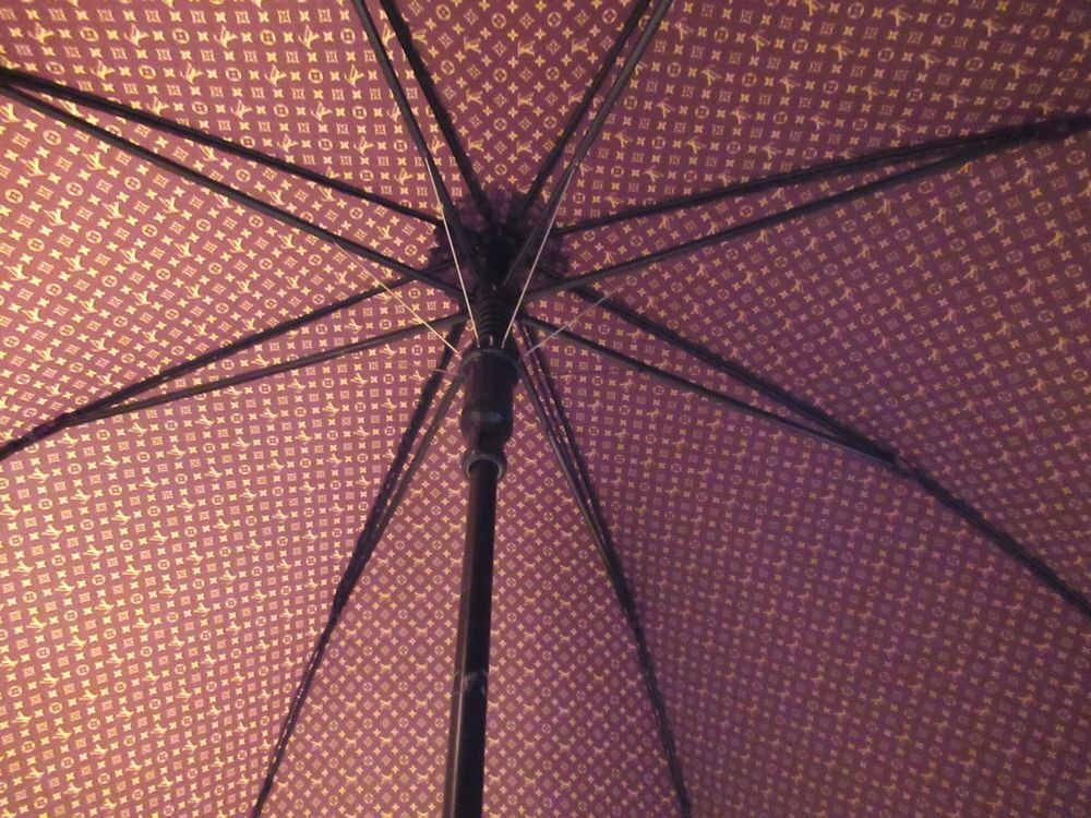○LOUIS VUITTON(ルイヴィトン/フランス製)モノグラム柄/長傘