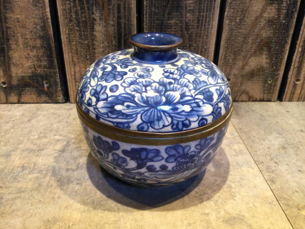 大清順治年製 花文 染付 蓋つきの器 中国 中国美術 唐物 古染付 中国古陶磁 時代物 骨董品 長期保管品 アンティーク ヴィンテージ ...
