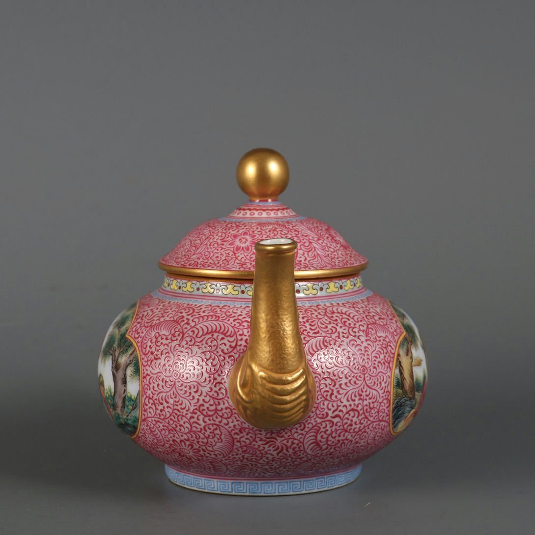 清・乾隆年製款・古陶磁器・粉彩開窗西洋人物花卉紋双