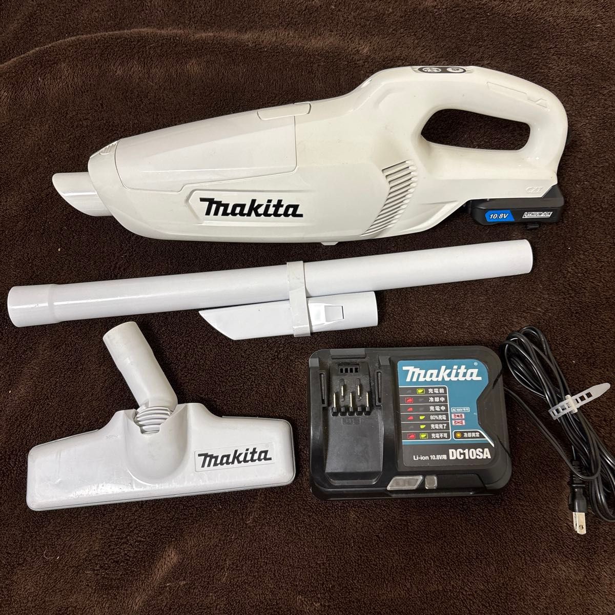 新品 マキタ 充電式 コードレス掃除機 CL107FDZW 本体のみ 8881 Amazon