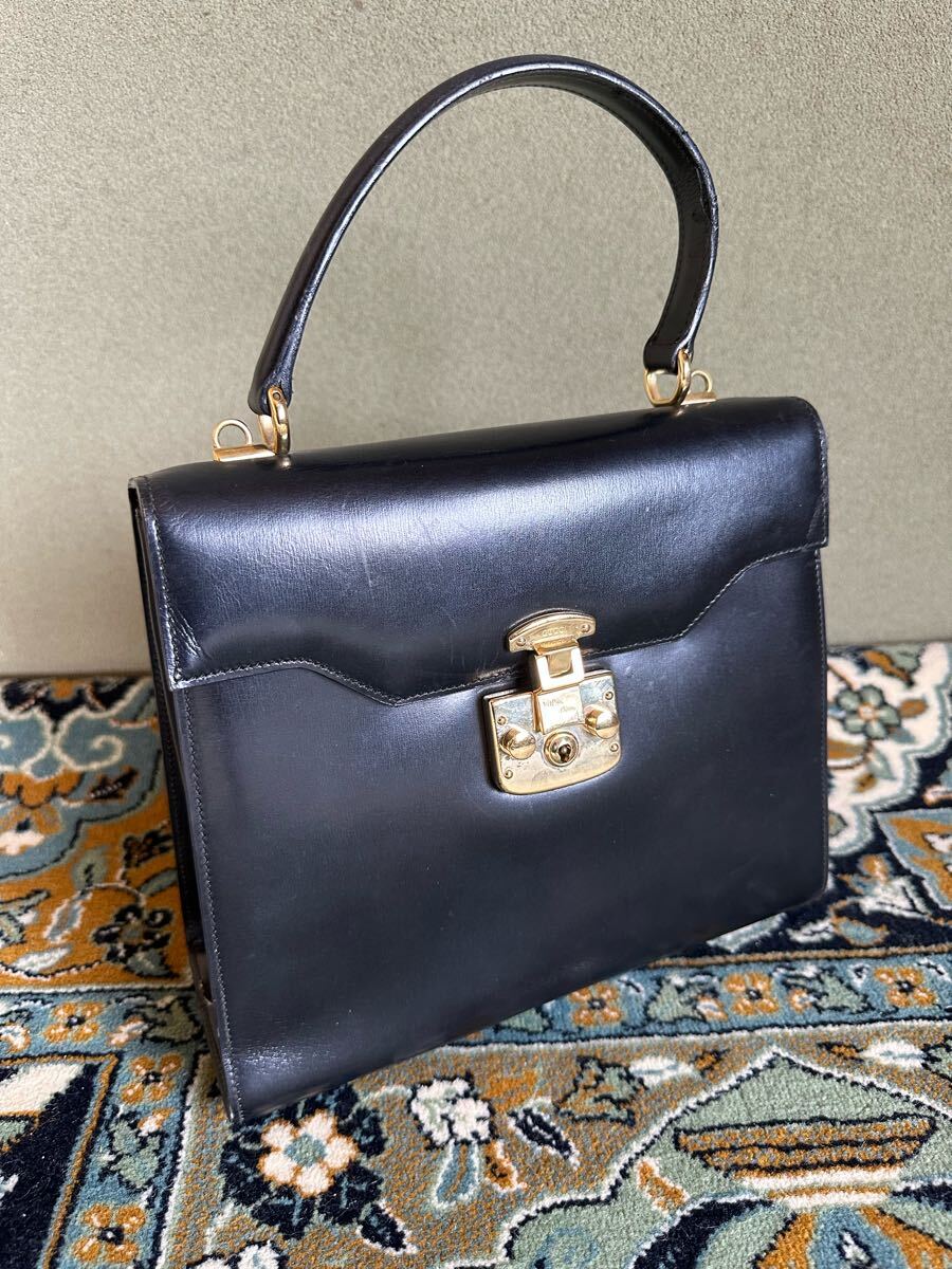 美品 GUCCI グッチ GG柄 ブラック 黒 ゴールド金具 GGキャンバス
