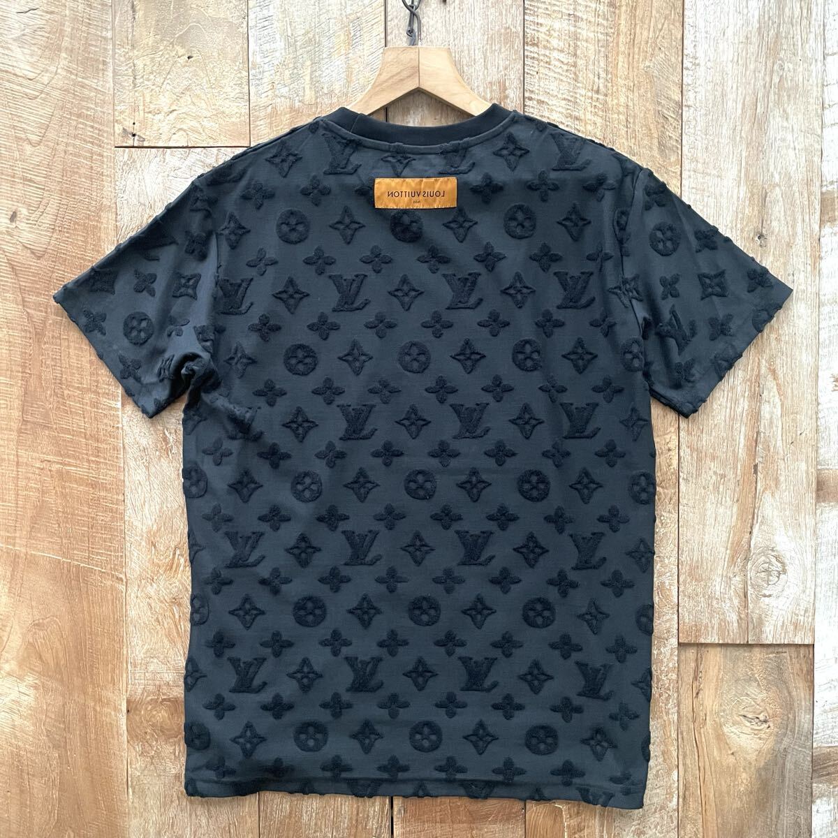louis vuitton Tシャツ ロゴ プリント モノグラム グレー LOUIS VUITTON(ルイヴィトン) LVロゴ総柄TシャツRM071M