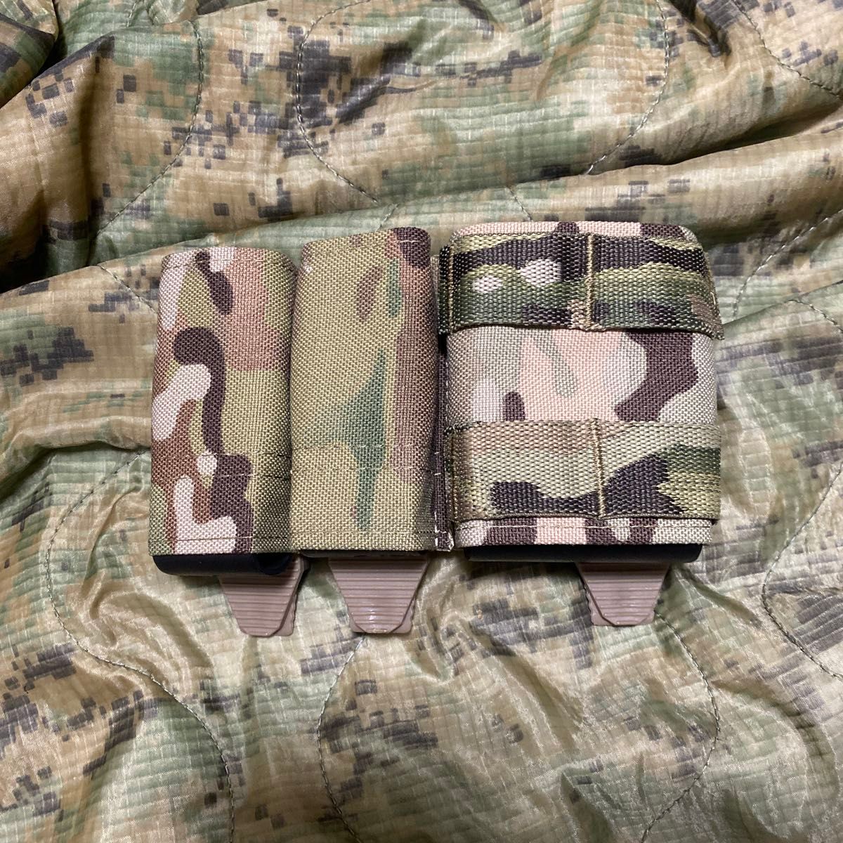 マガジンポーチ マルチカム esstacレプリカ 5.56 M4マガジン ピストル