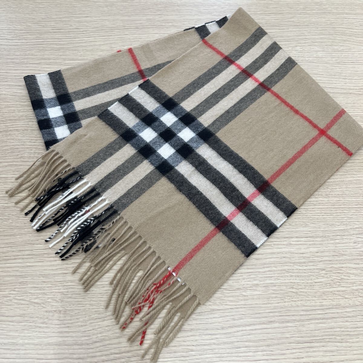美品】Burberry カシミヤ ノバチェック マフラー 英国製 現行品 美品】Burberry カシミヤ ノバチェック マフラー 英国製 現行品
