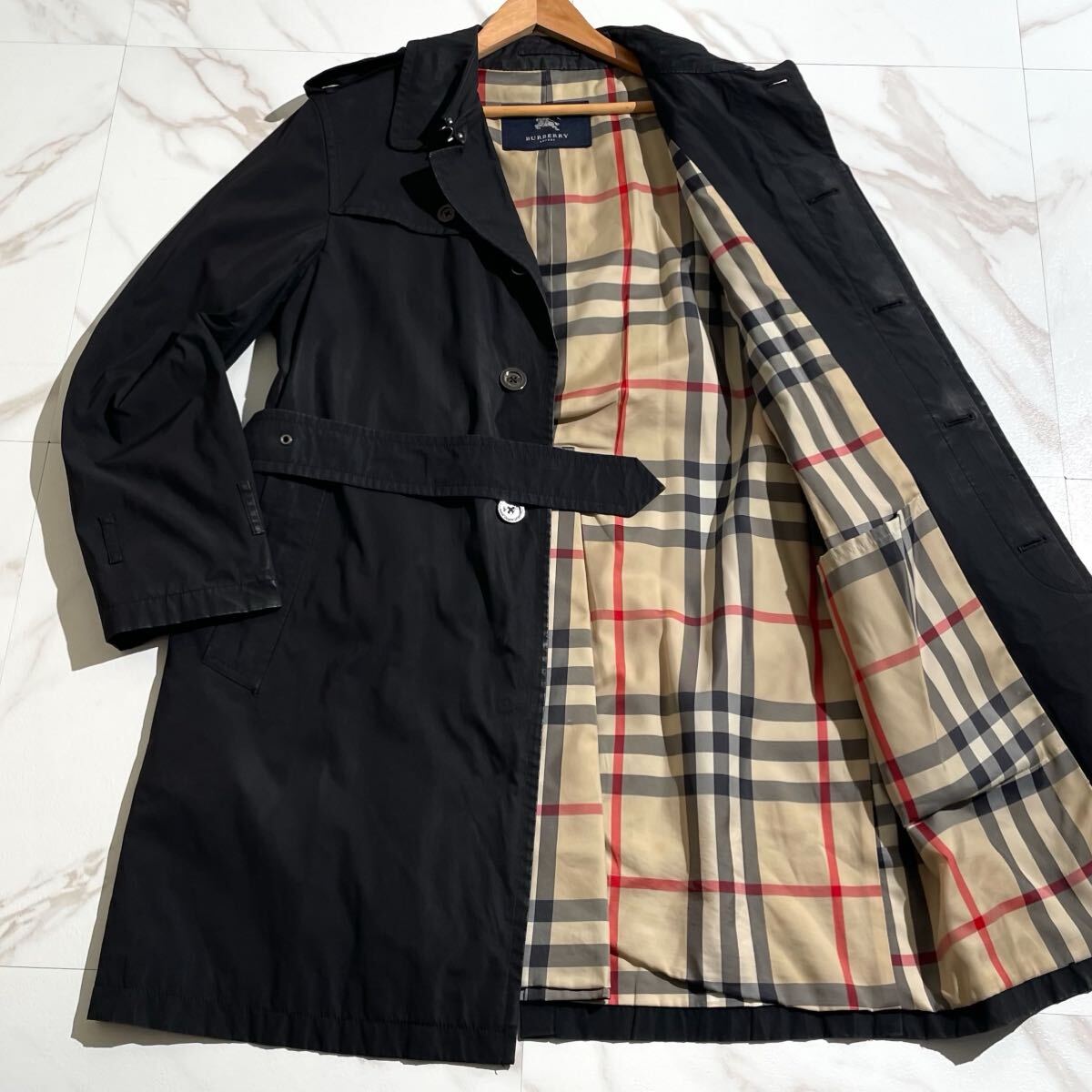 美品 バーバリーロンドン ノバチェック ファーダウンジャケット コート