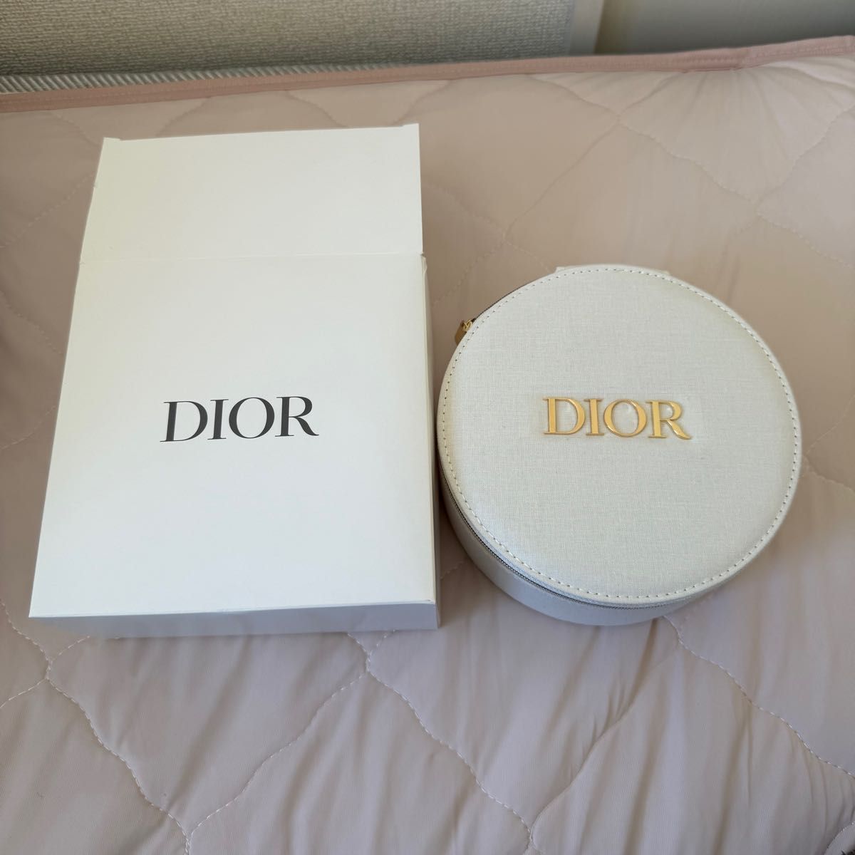 Dior beauty ディオール ノベルティ バニティポーチ ホワイト | Shop 