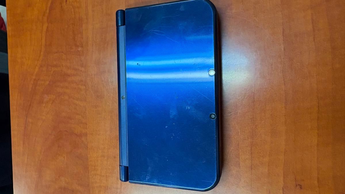 Newニンテンドー3DS LL メタリックブルー 本体 カセット、充電ケーブル