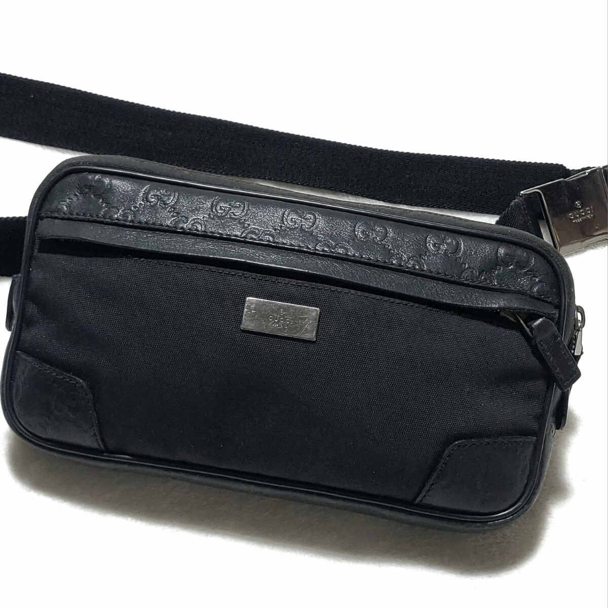 GUCCI シマ CG柄レザーウエストポーチ ボディーバッグ｜GUCCI