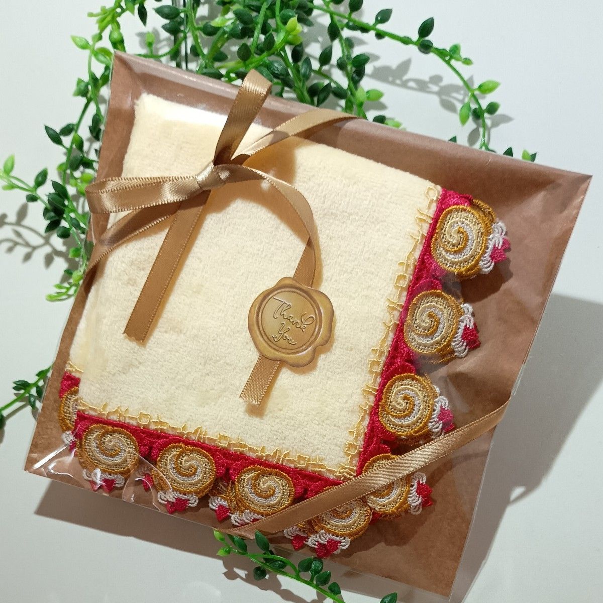 新品】近沢レース ロールケーキ タオルハンカチ | Shop at 