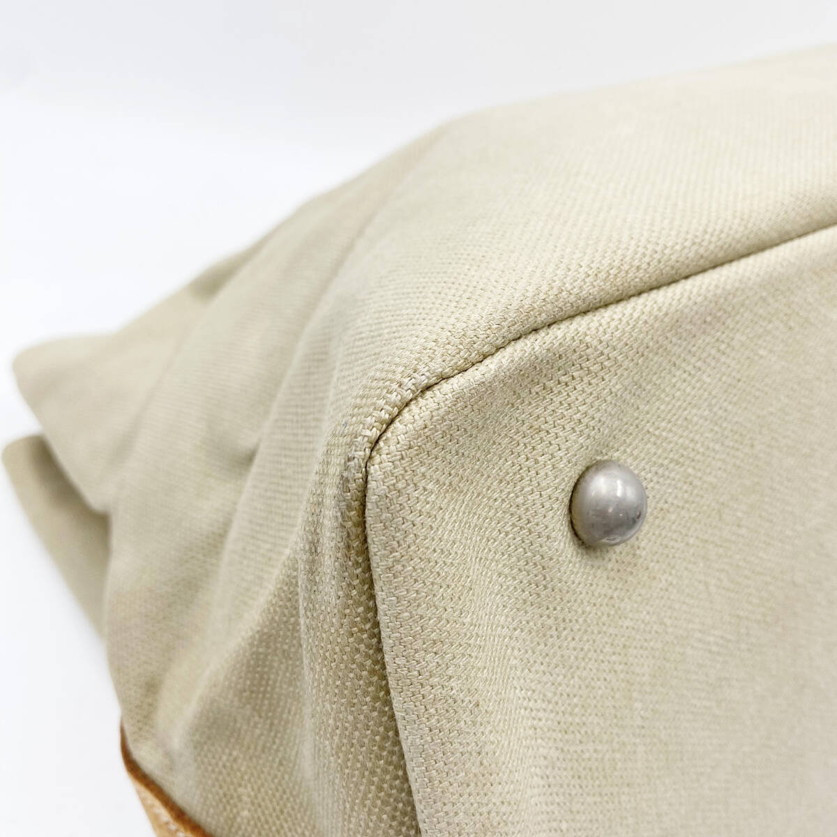 美品BURBERRY バーバリーハンドバッグベージュ系縦×横×マチ＝32×47
