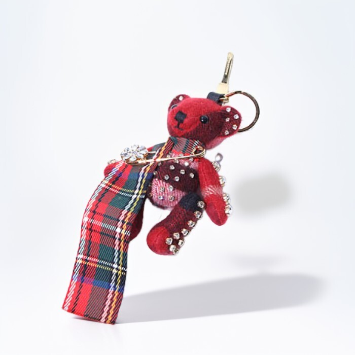 BURBERRY バーバリー キルト&デコラティブピン付き トーマス BURBERRY バーバリー キルト&デコラティブピン付き トーマス