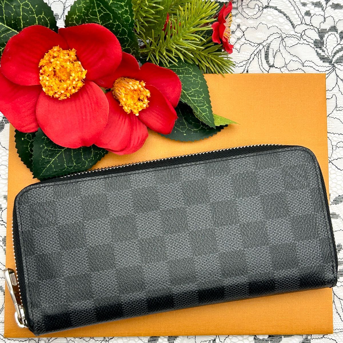 ☆極美品☆ ルイヴィトン ダミエグラフィット ヴェルティカル ☆極美品☆ ルイヴィトン ダミエグラフィット ヴェルティカル
