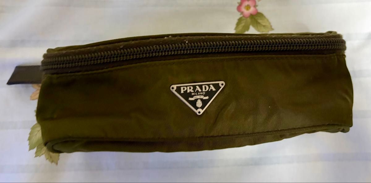 美品 PRADA ナイロンポーチ 三角ロゴプレート | Shop at JDirectItems 