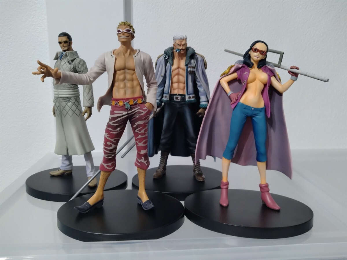 ワンピース フィギュアまとめ売り（6体）＆メラメラの実ルームライト