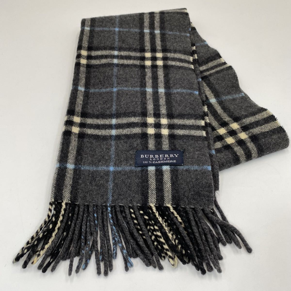 Burberrys チェック柄 マフラー 100%ラムウール 新品　在庫ラスト 美品 Burberrys チェック柄 マフラー 100%ラムウール 【公式