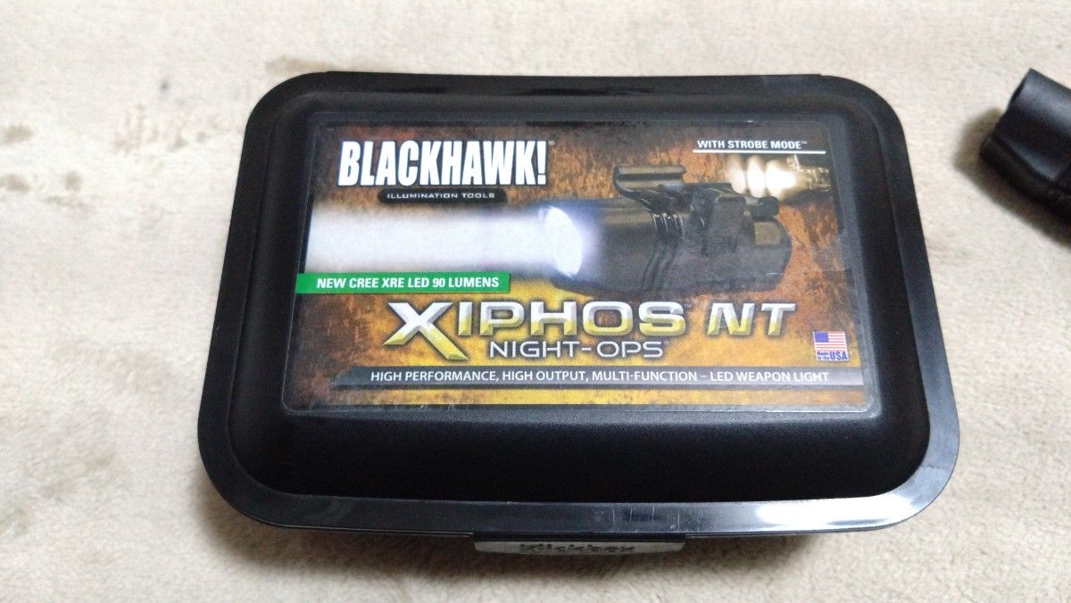 BLACKHAWK! XIPHOS NT NIGHT−OPS ウェポンライト タクティカルライト