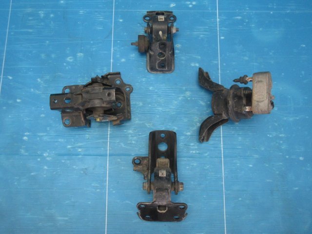 TO52 ZZW30 MR-S 後期 エンジンマウント1台分 4点 送料B /【Buyee】