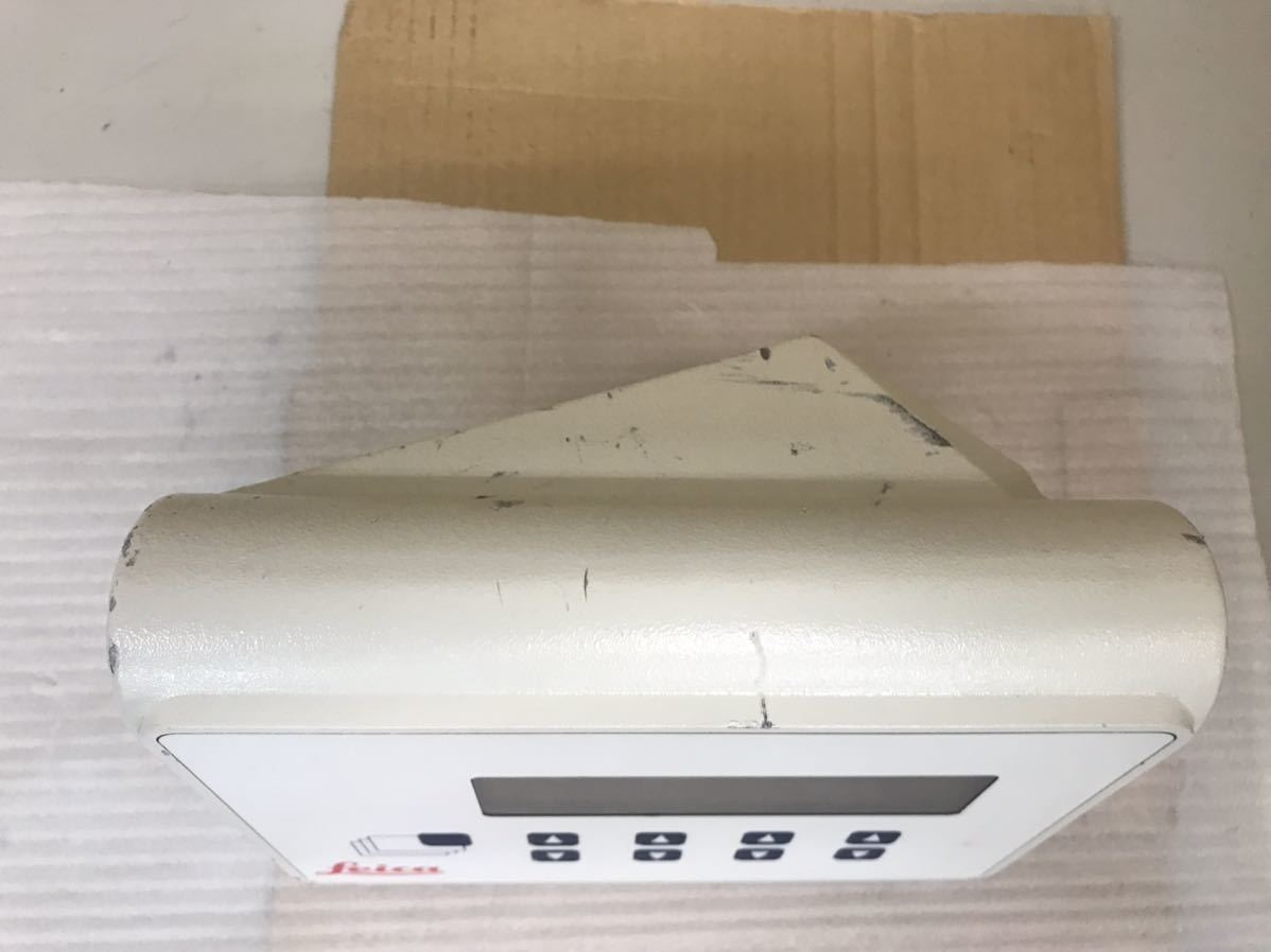LEICA CH-9435顕微鏡 M841 機器です、電源ブタン硬い、押す出来無いです、ネジ一つ足りない（9と10写真確認）現状品、未確認 ...