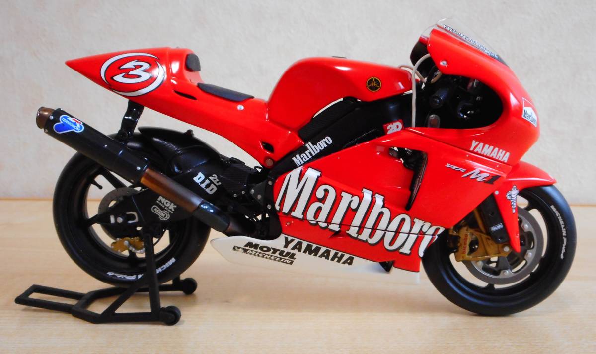 マリナボーダー ミニチャンプス 1/12 2000年型YZR500 ビアッジ#4