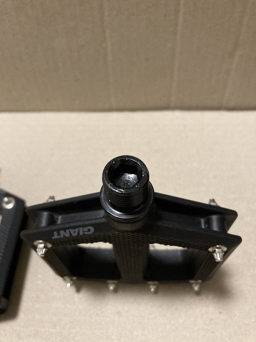 giant pinner lite flat