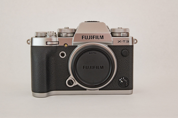 傷あり／付属品多数]富士フイルム Fujifilm X-T3(シルバー) 再再販