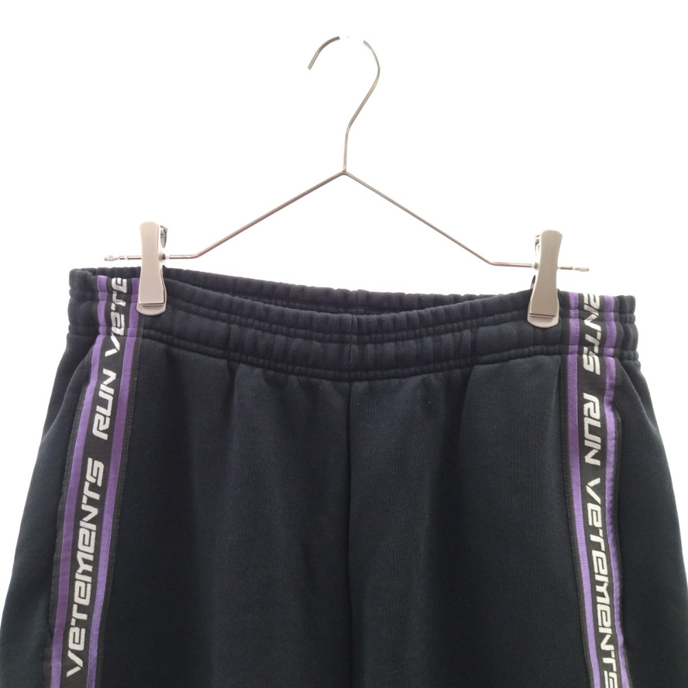 VETEMENTS ヴェトモン LOGO TAPE SWEATSHORTS サイドロゴテープ付き