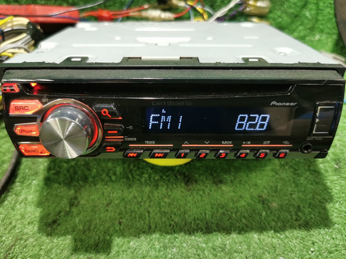 carrozzeria カロッツェリア DEH-4100 ラジオ CD USB AUX カラー2色