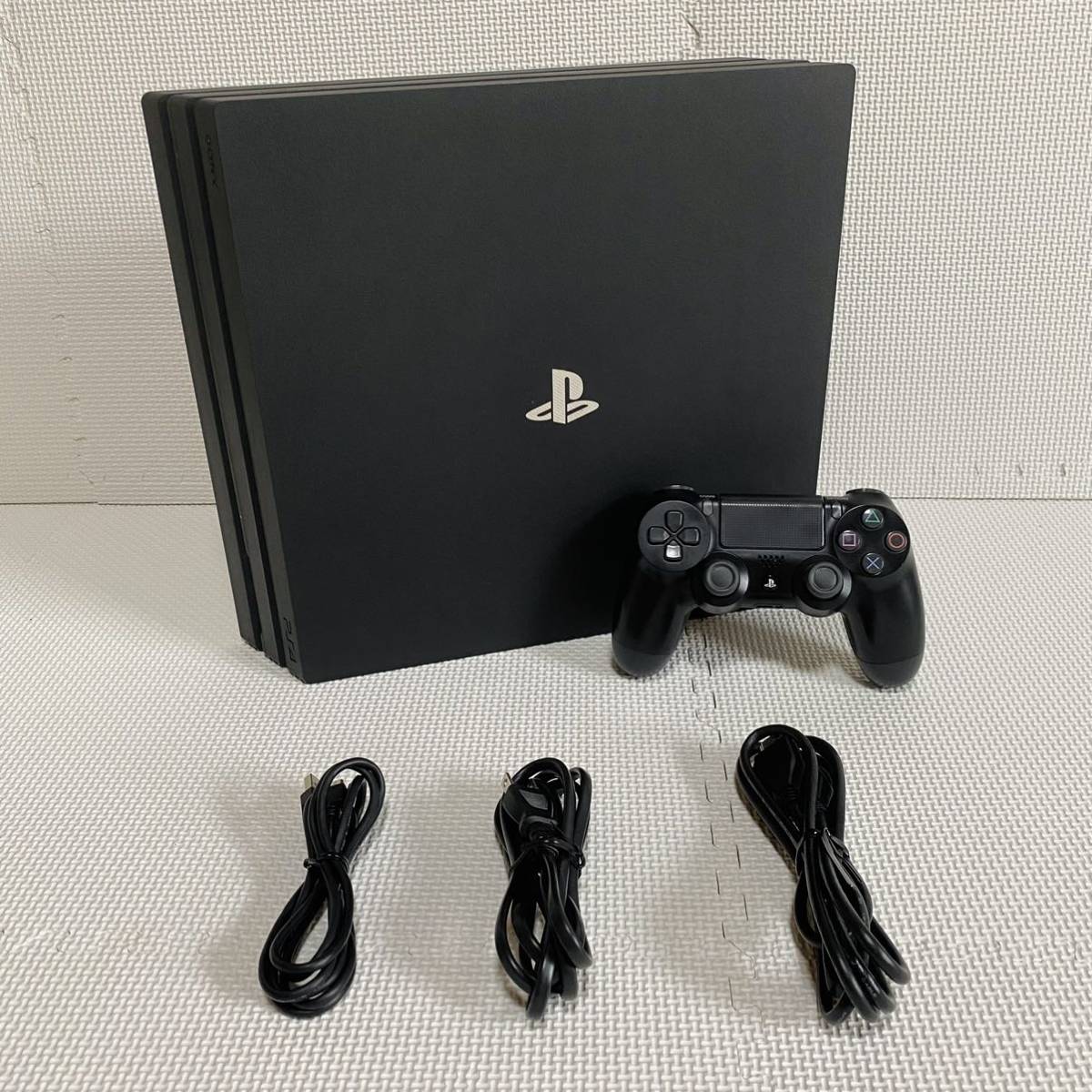 1円☆ PS4 Pro 1TB CUH-7200B FW:10.50 ジェットブラックSONY プレステ