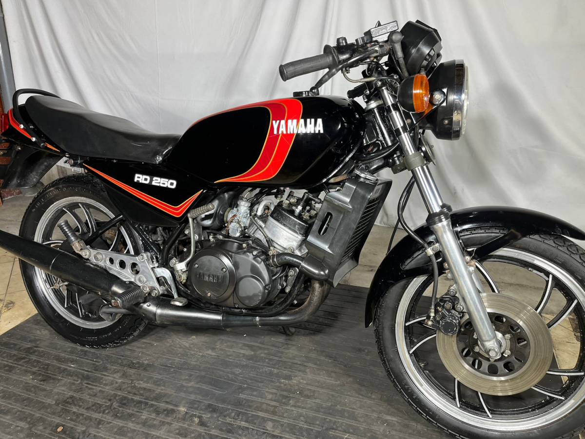 RD250 希少な2ストエンジン!! 程度良好!! YAMAHA ヤマハ エンジン実働