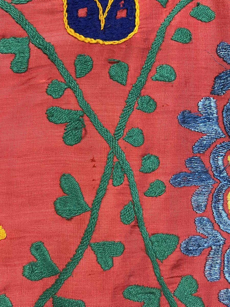 ウズベキスタン スザニ 刺繍 ビンテージ suzani 古布 壁掛け