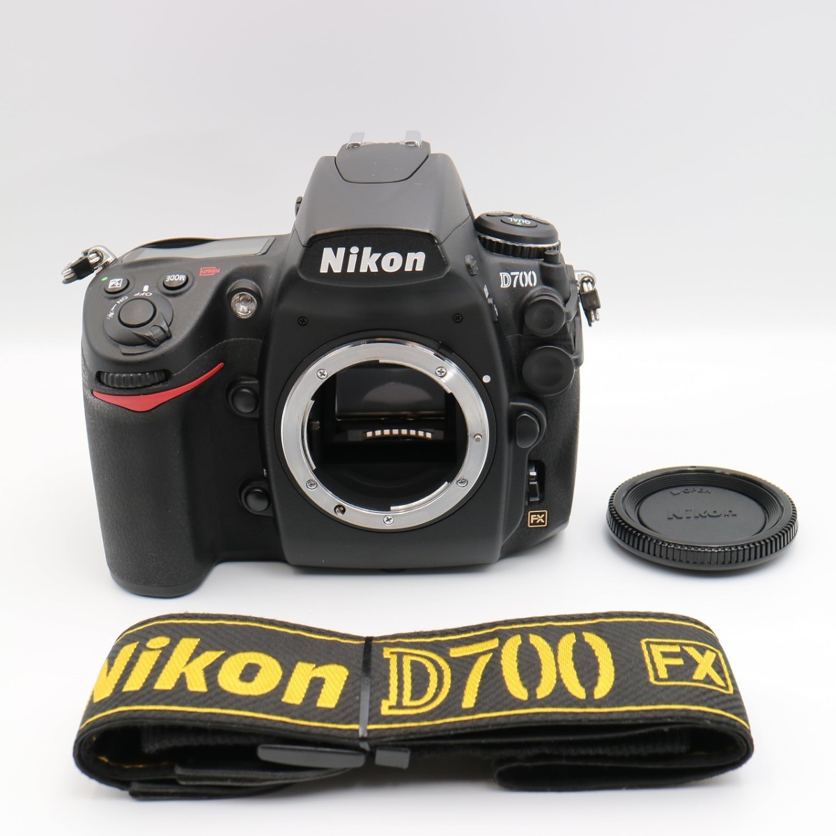 □美品□ ニコン Nikon D3300 ボディ 2416万画素 《元箱付》-