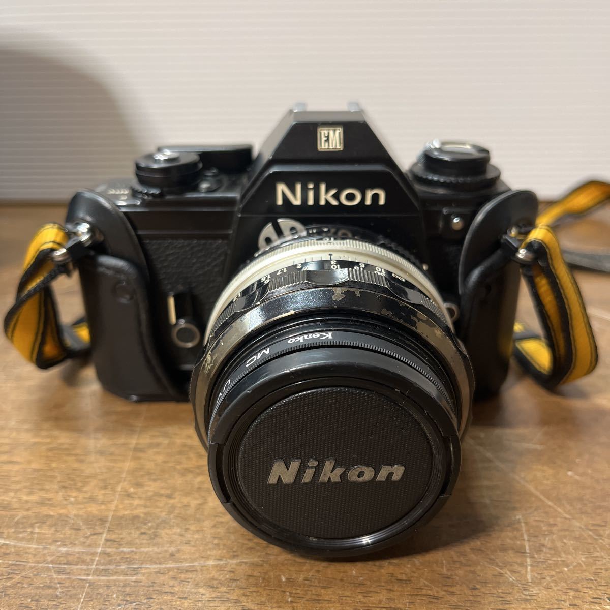 Nikon ニコン EM フィルムカメラ 一眼レフ ケース/レンズ付き バック