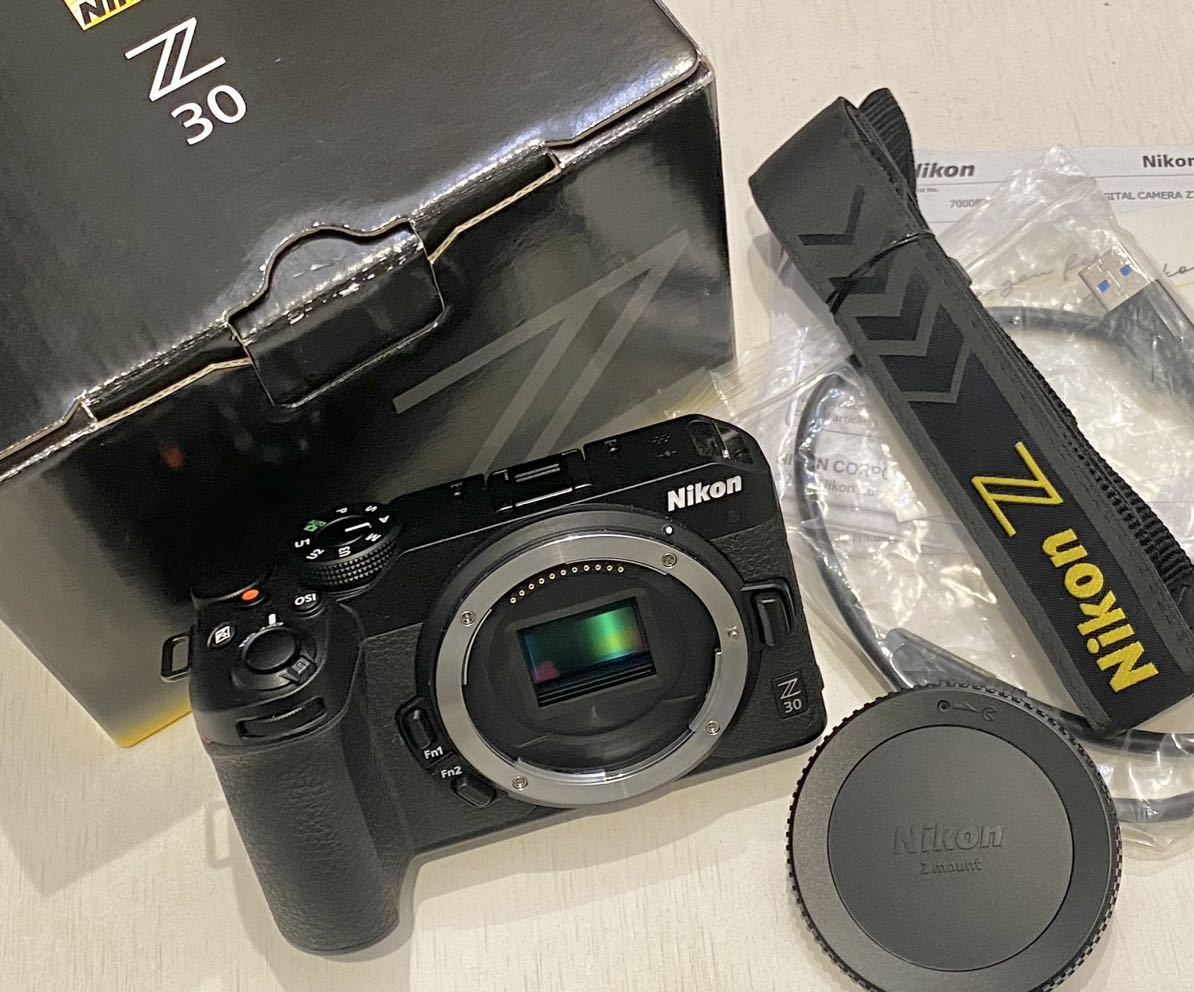 ほぼ新品！ニコンNikon Z 30 ミラーレス一眼ボディ海外版 /【Buyee