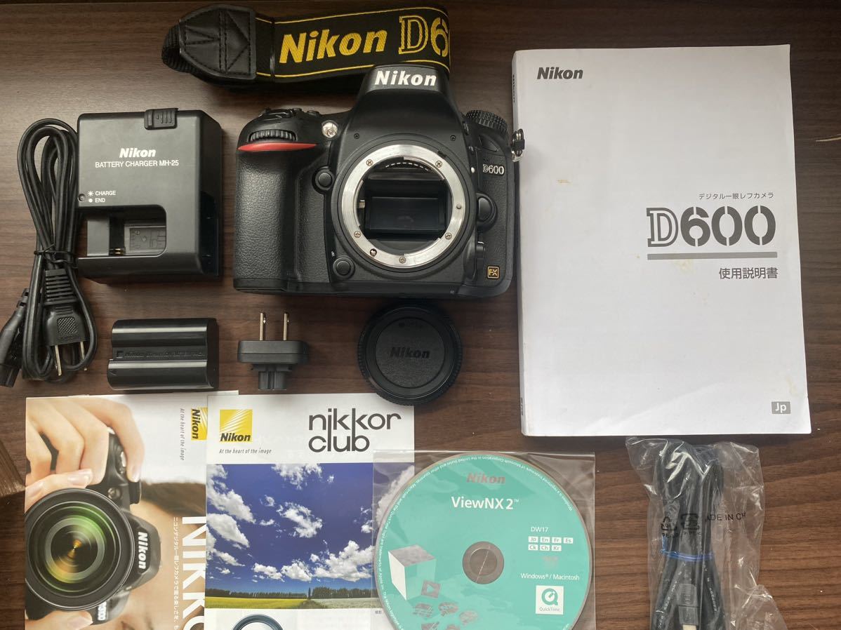 ニコン Nikon デジタル一眼レフカメラ D600と付属品-