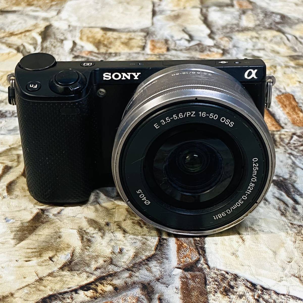 SONY ソニー α NEX-5T ミラーレス一眼 カメラ ボディ レンズE 3.5-5.6