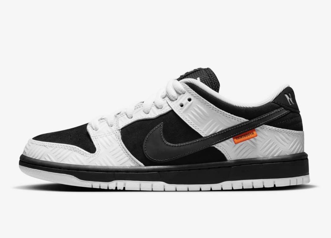 TIGHTBOOTH × SB DUNK LOW PRO BLACK AND WHITE FD2629-100 （ホワイト