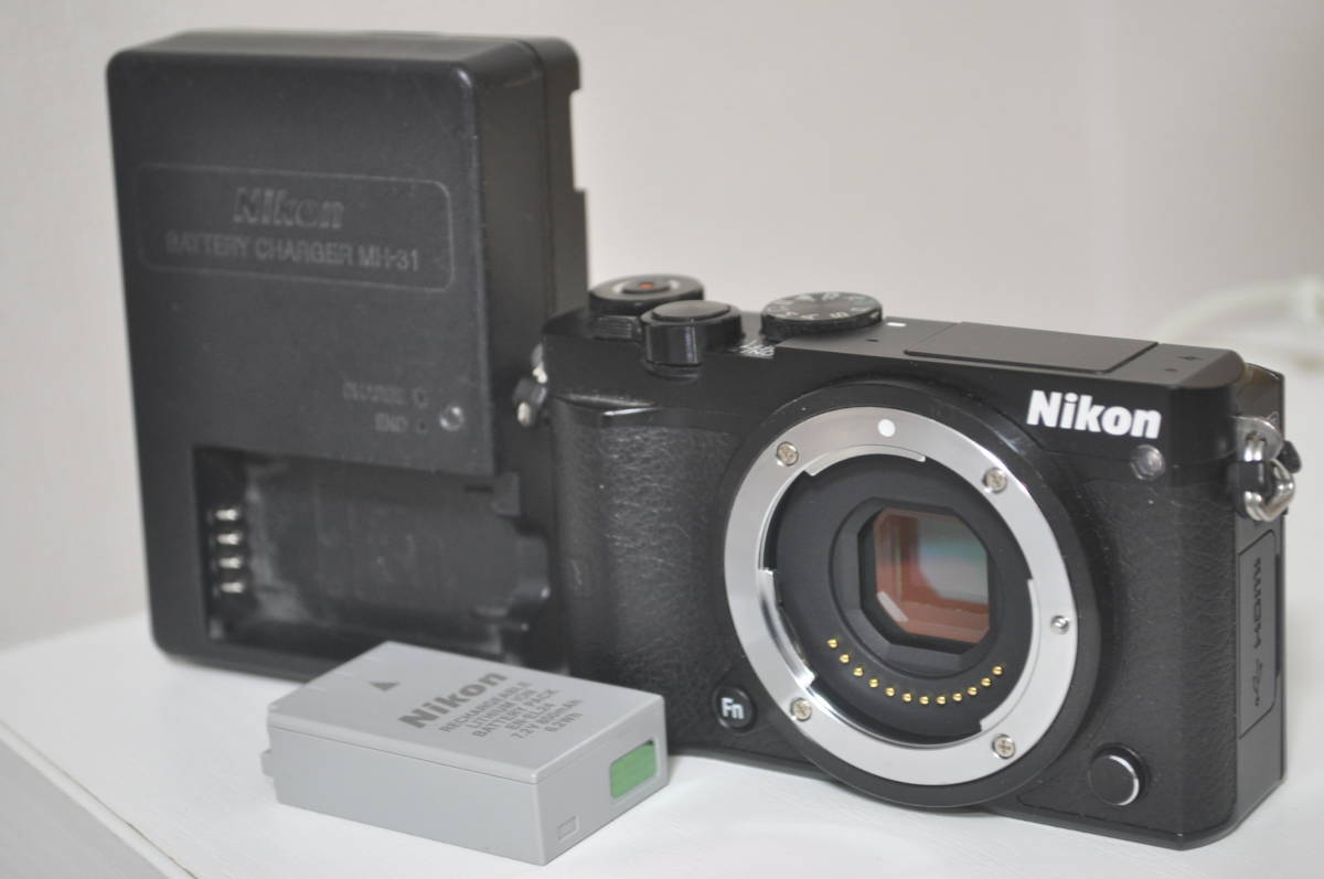 ☆極上美品☆ ニコン Nikon 1 J5 ブラック ボディ ♯A4932 /【Buyee