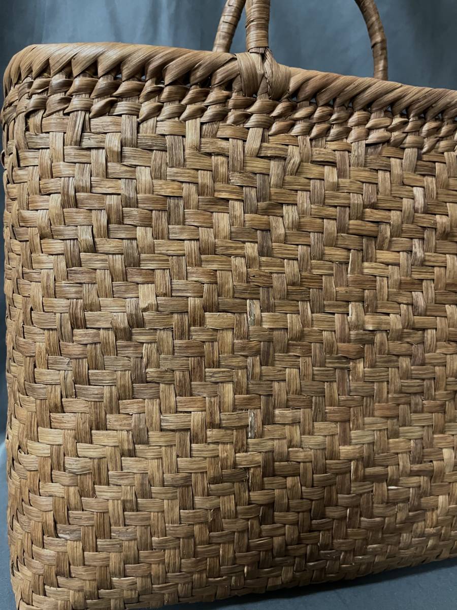 特大　白川郷　国産蔓使用　匠の技　職人手編み　網代編み　山葡萄籠バッグかごバッグ