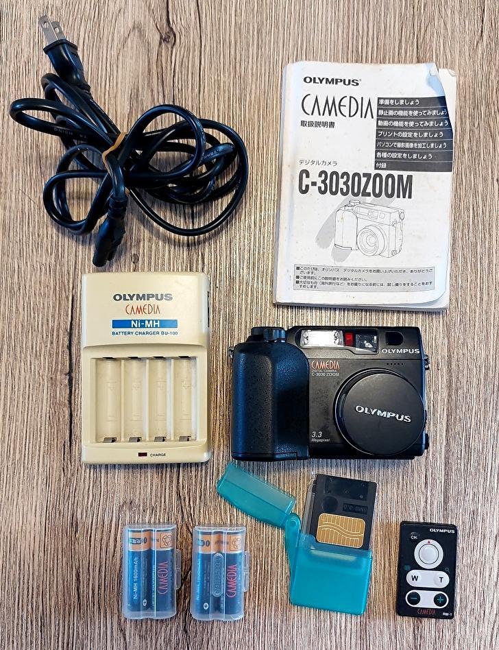 □デジカメ OLYMPUS CAMEDIA C-3030 実動品 スマートメディア付き