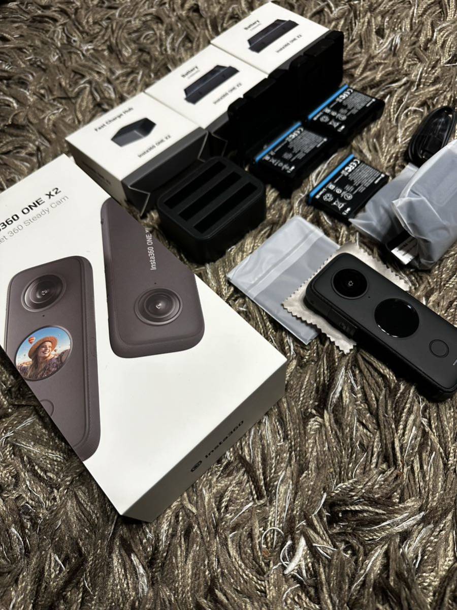 超美品insta360 ONEX2 純正充電器&純正バッテリー3つ付き/【Buyee