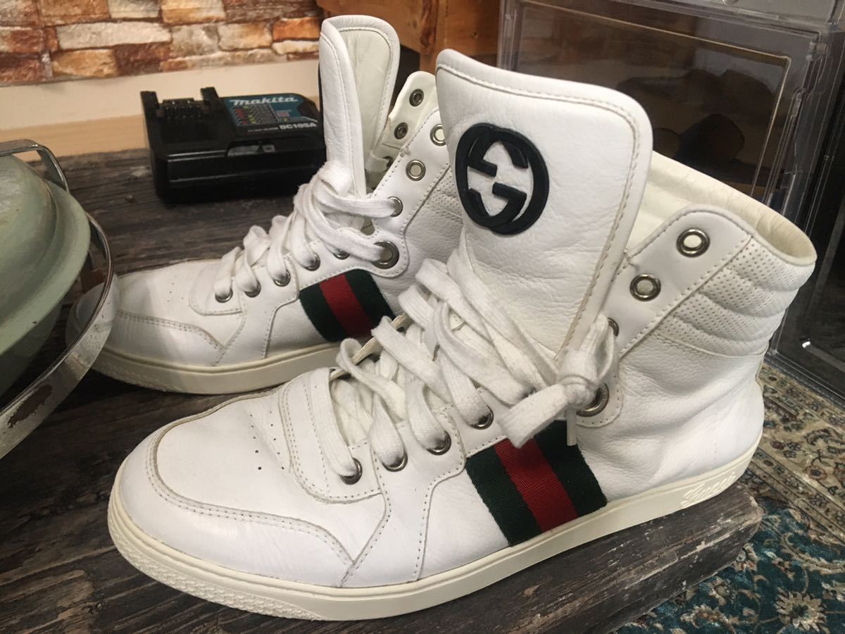 限定モデルや [GUCCI]グッチハイカット本革スタッズブーツ - 靴