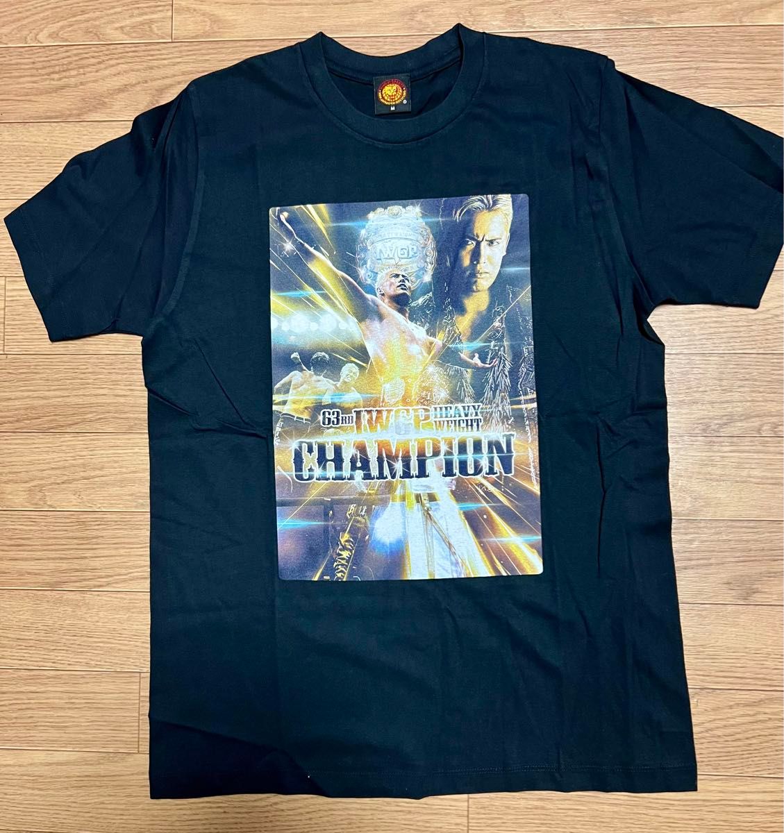 オカダカズチカ選手直筆サイン入りTシャツ (Mサイズ) | Shop at オカダカズチカ選手直筆サイン入りTシャツ (Mサイズ) | Shop at