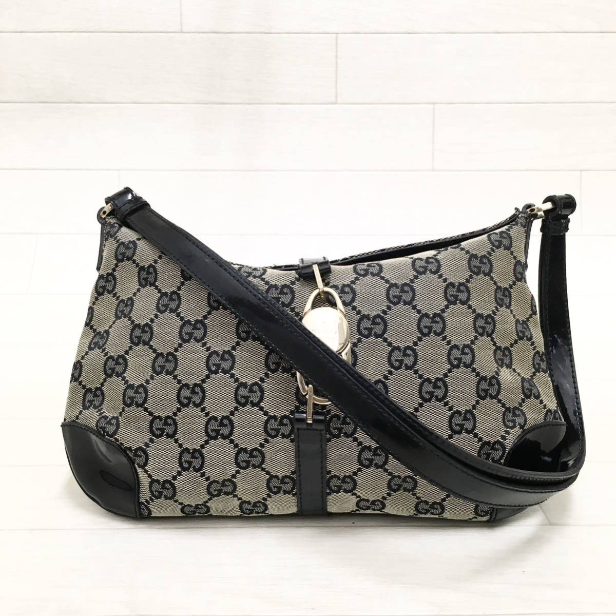 ☆美品・シリアル付☆GUCCI GG柄 ワンショルダーバッグ 希少モデル