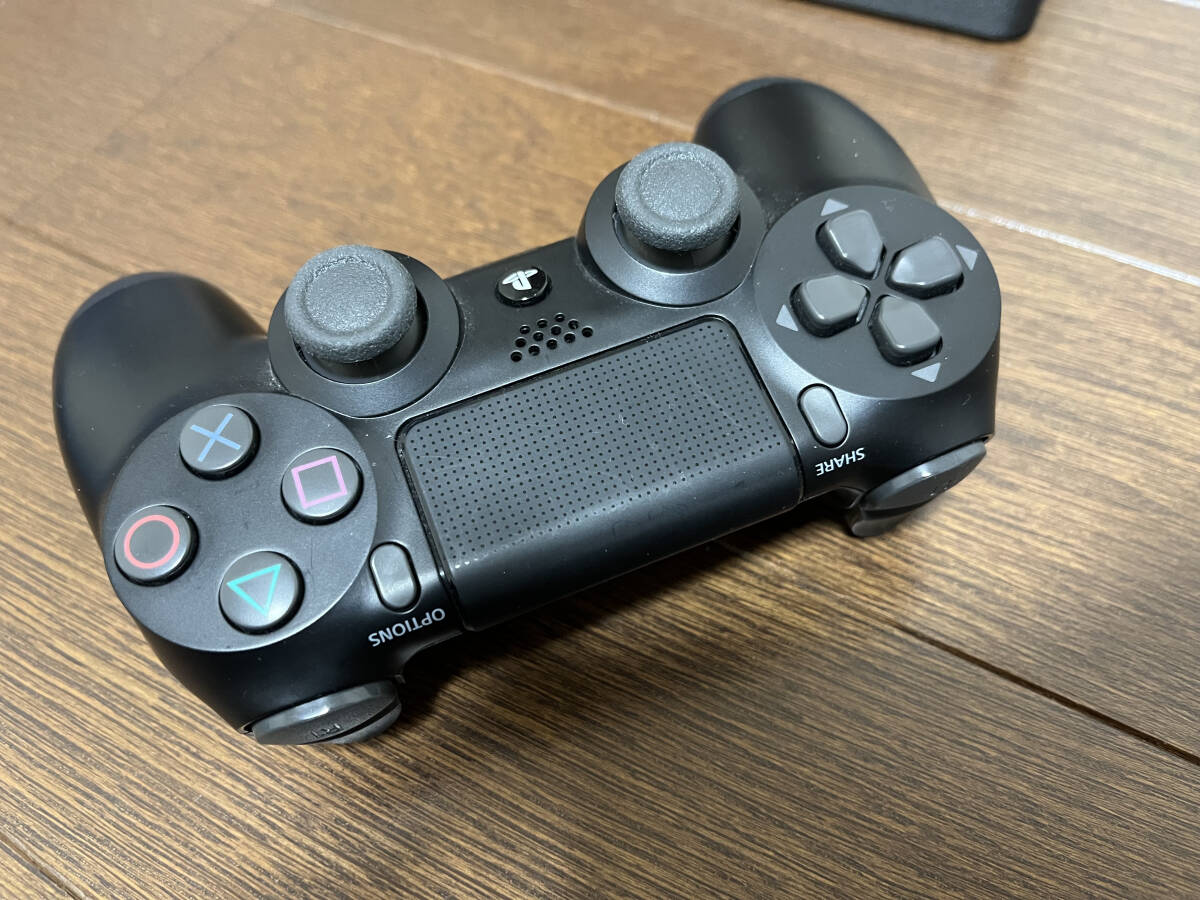 PlayStation 4 ジェット・ブラック 500GB (CUH-2200AB01) 【オマケ付き