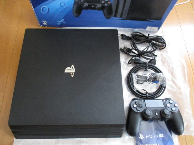 完品☆美品☆PS4 Pro☆PlayStation4 Pro☆ジェットブラック☆1TB☆CUH